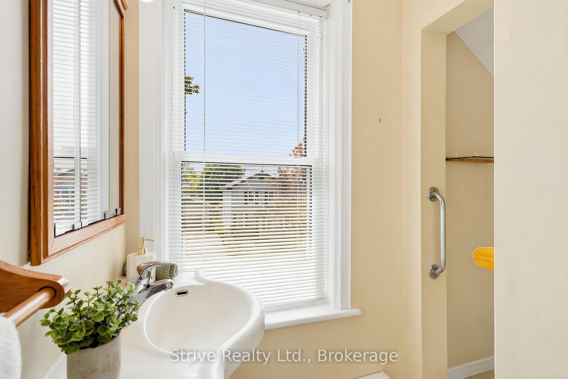158 Stuart Street photo 21