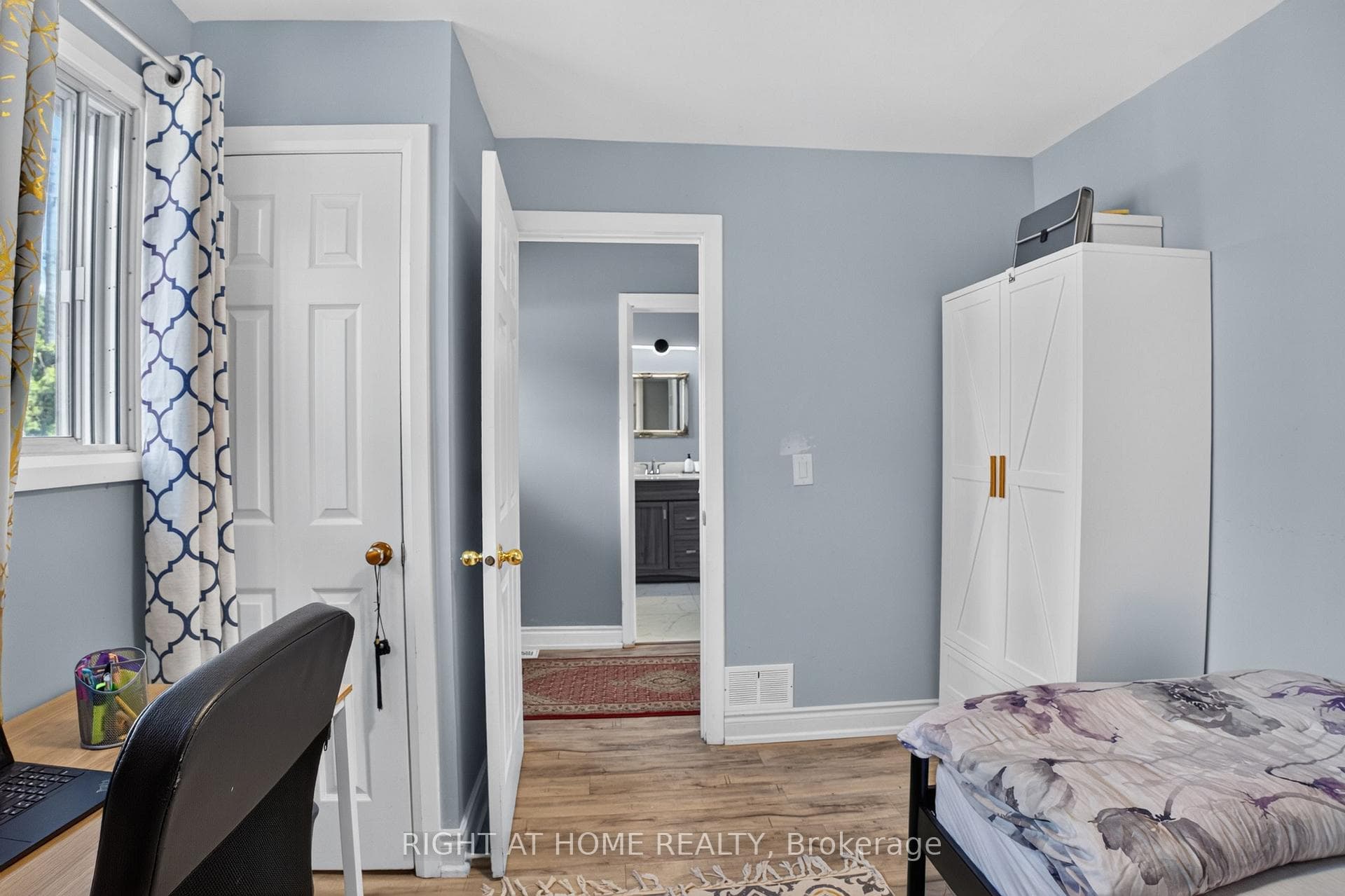 1385 Chartrand Avenue photo 28