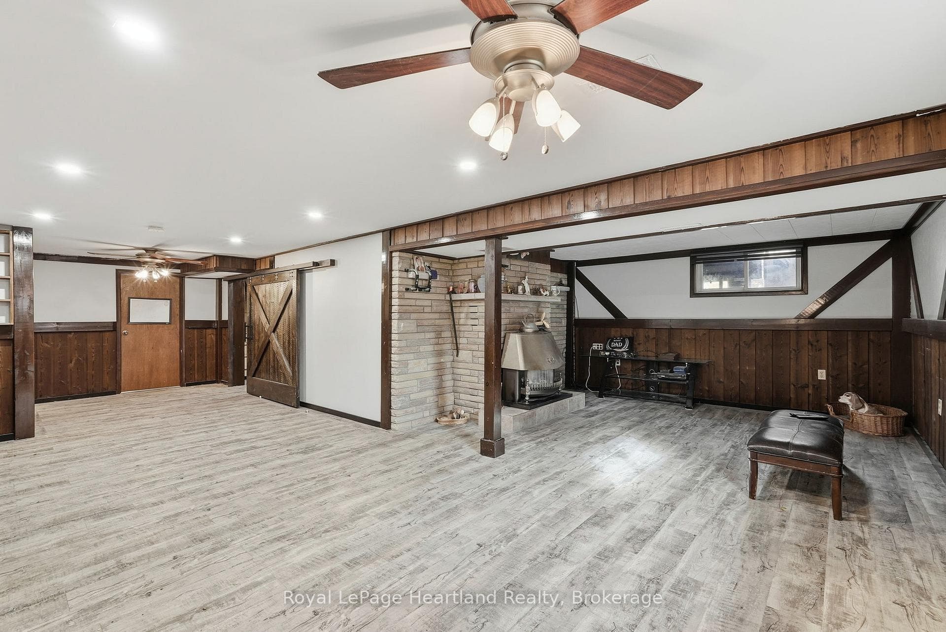 292 Wellington Street photo 19