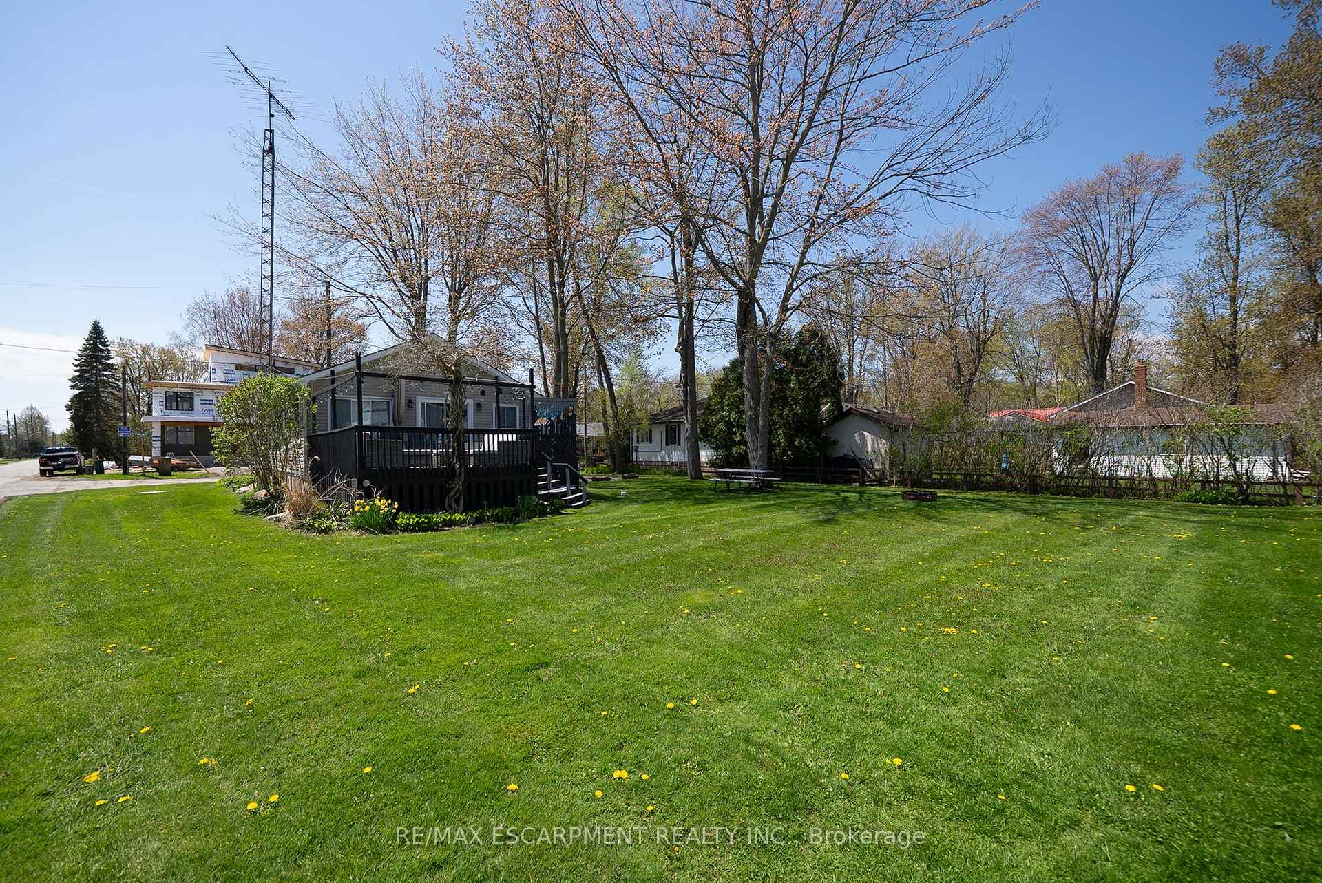 21 FERRIS Street photo 31