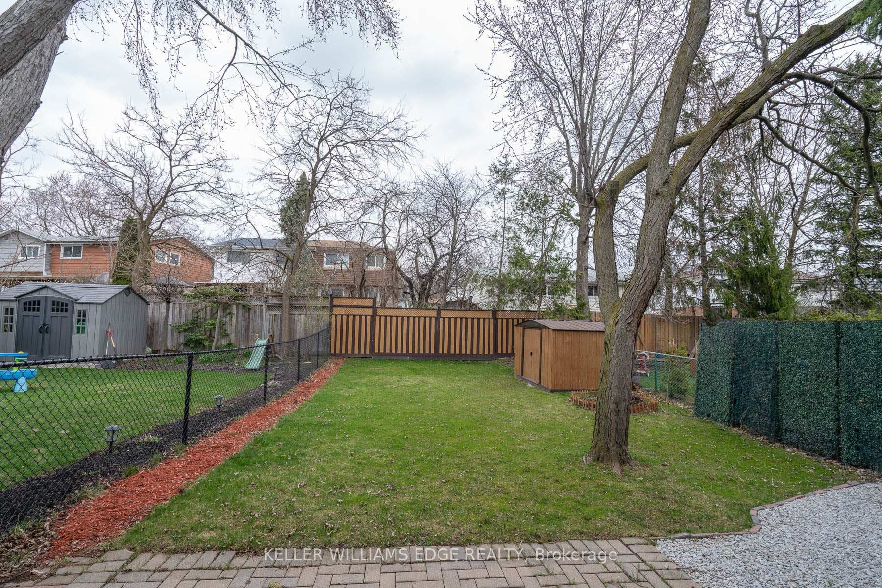 3279 Hornbeam Crescent photo 26