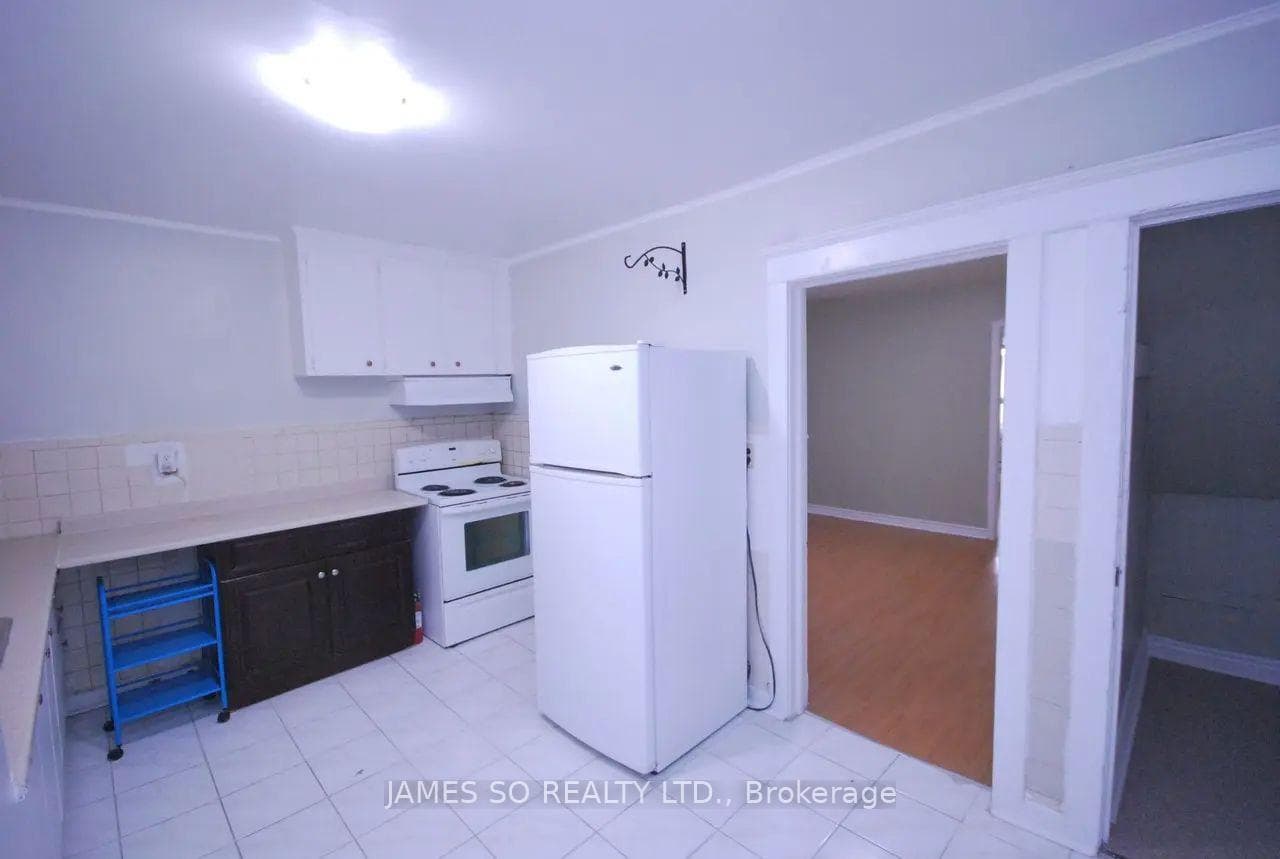 169 Greenwood Avenue Unit Main Fl photo 9