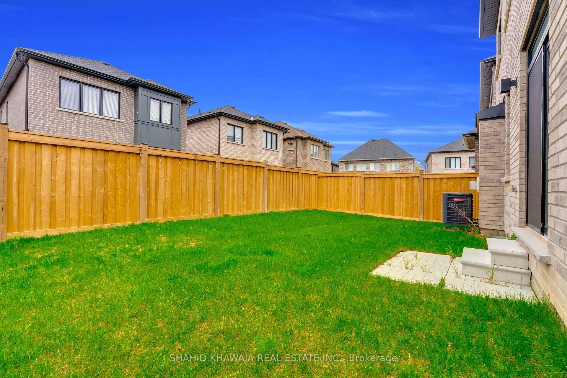 641 Leatherleaf Landing photo 46