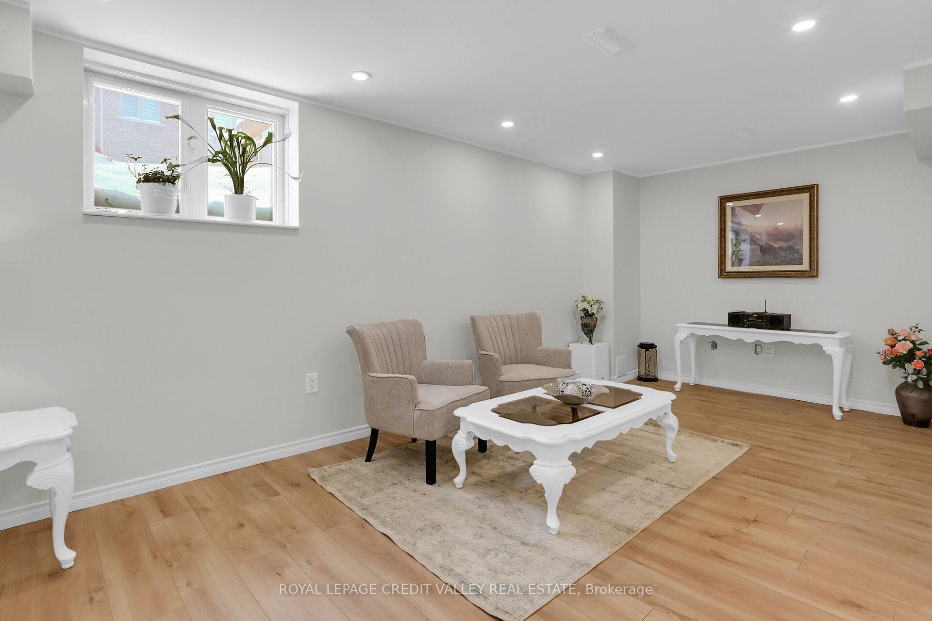 87 Westfield Crescent photo 38