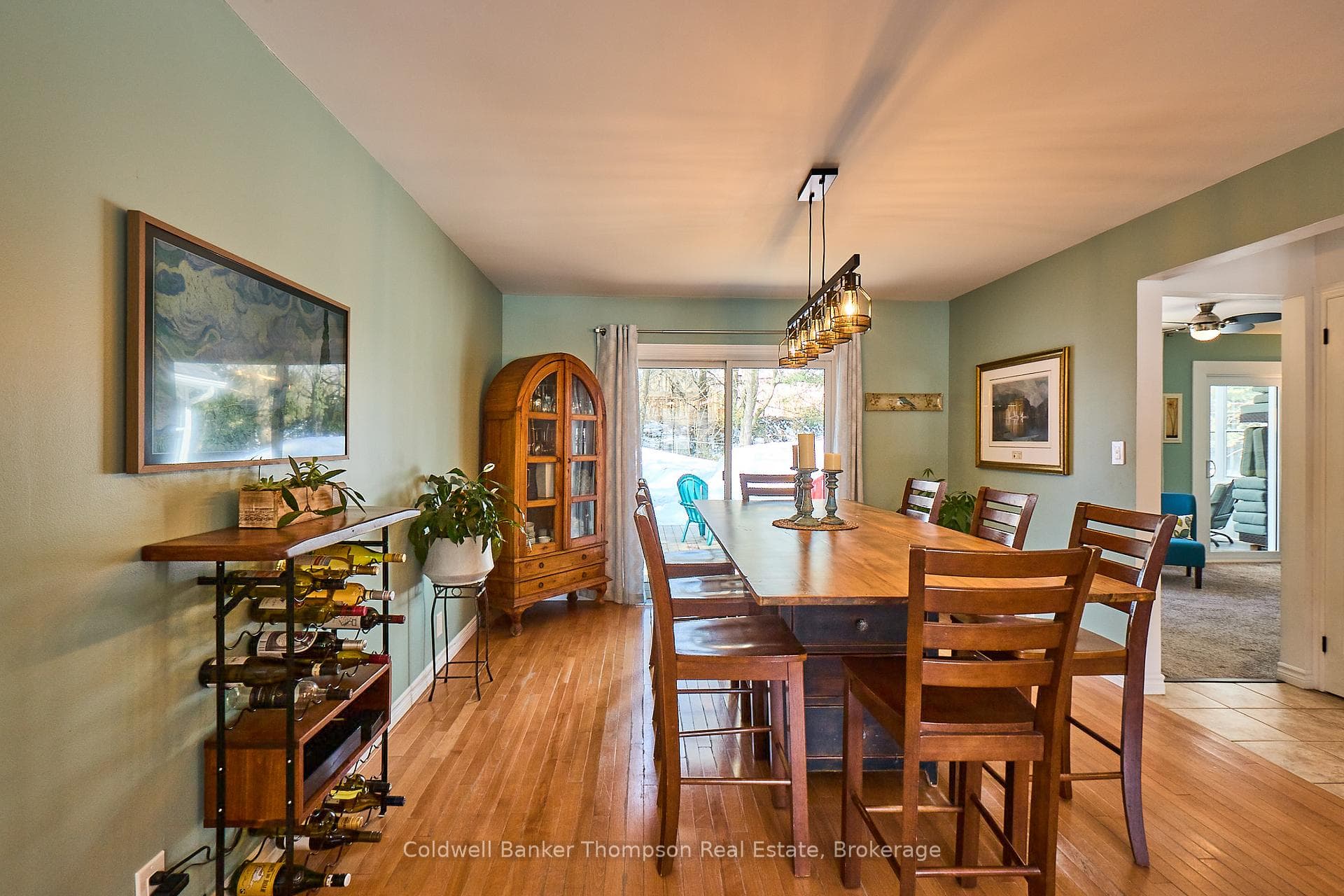 125 Douglas Street photo 4