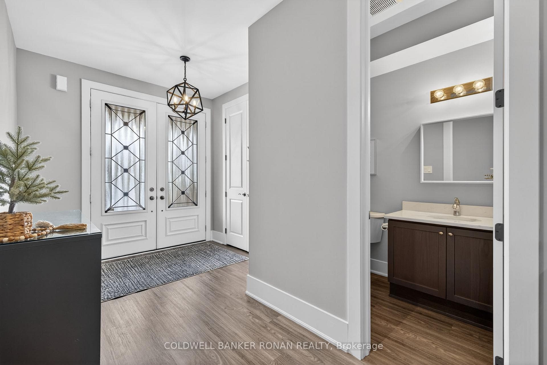 84 Holt Drive photo 6