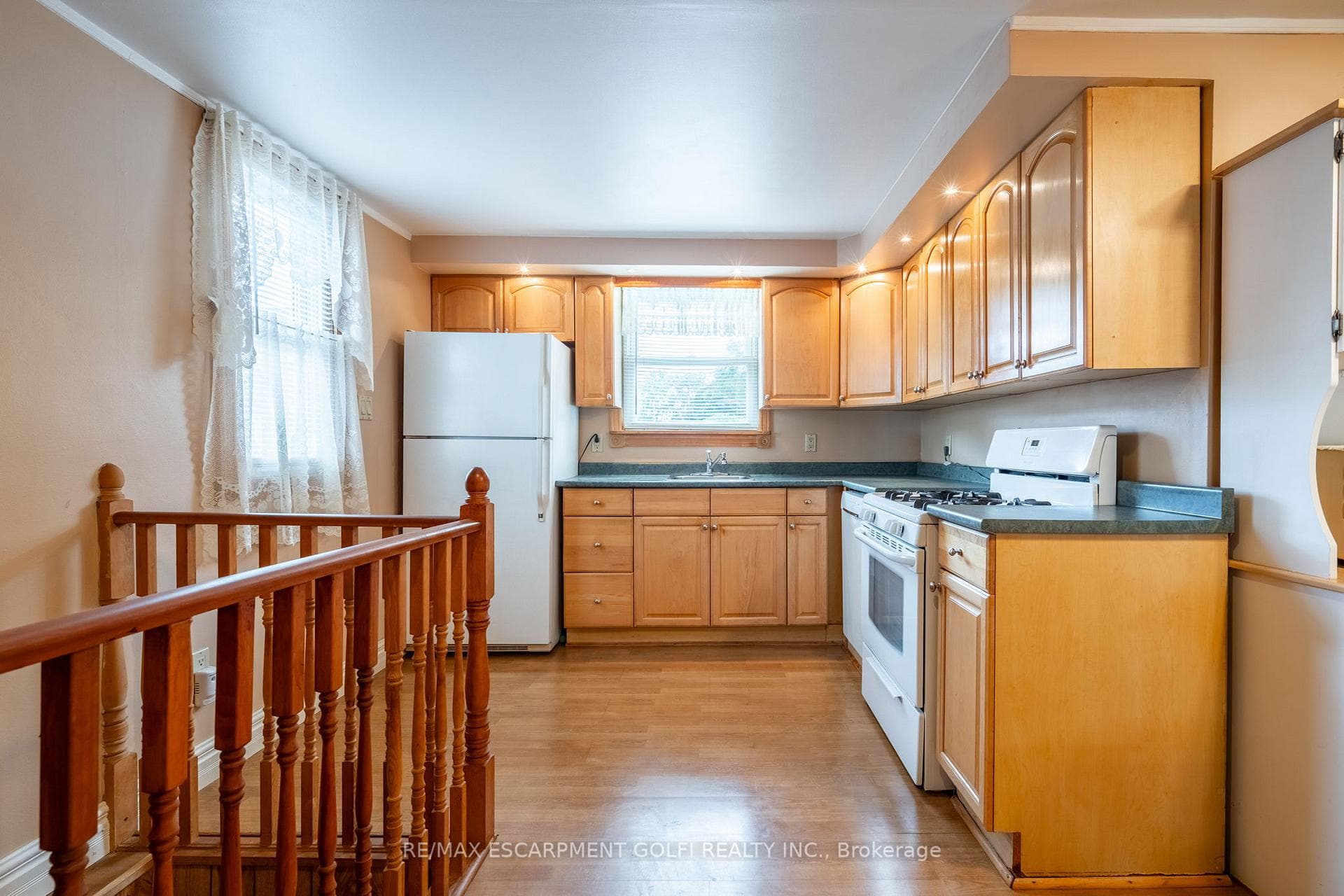 222 Rawdon Street photo 6