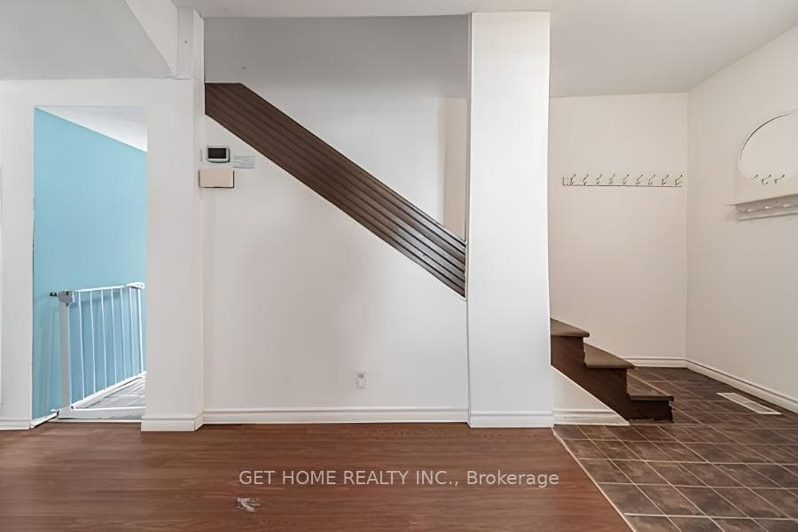 173 Barrie Road photo 16