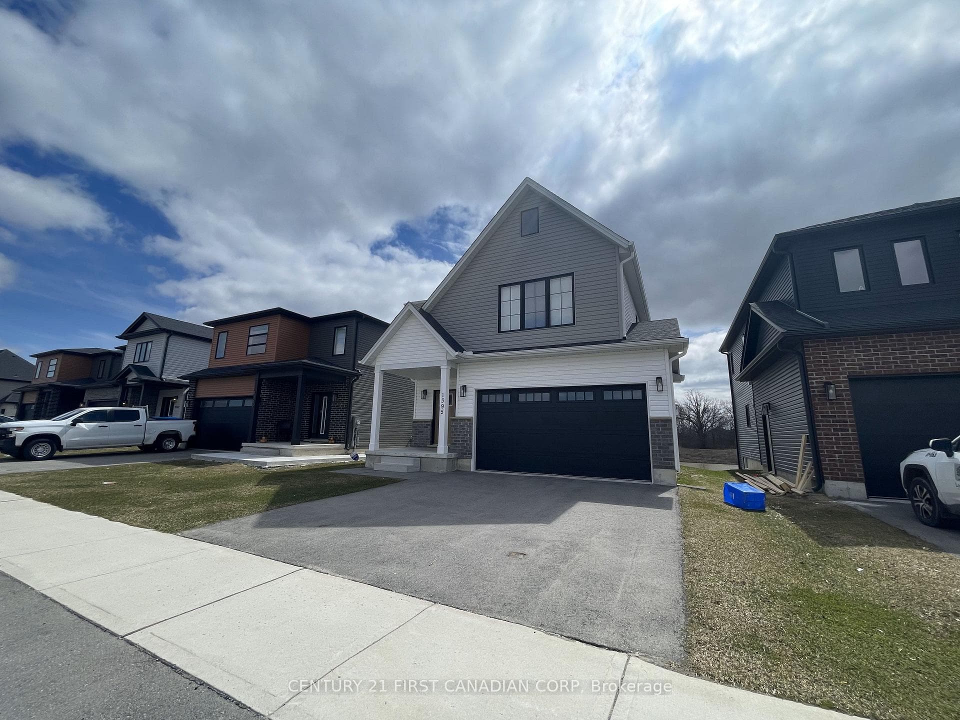1395 Twilite Boulevard photo 3