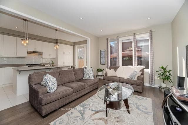 133 Hatt Court photo 9