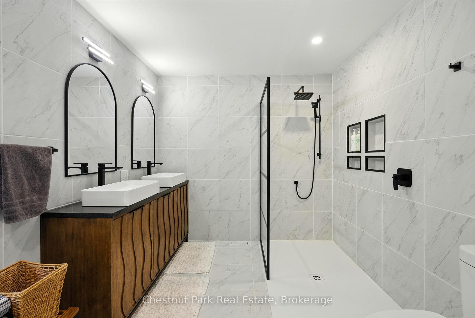 1341 Innisfree Road photo 27
