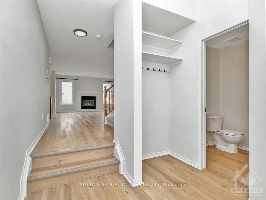 119 WHITEWATER Street photo 3