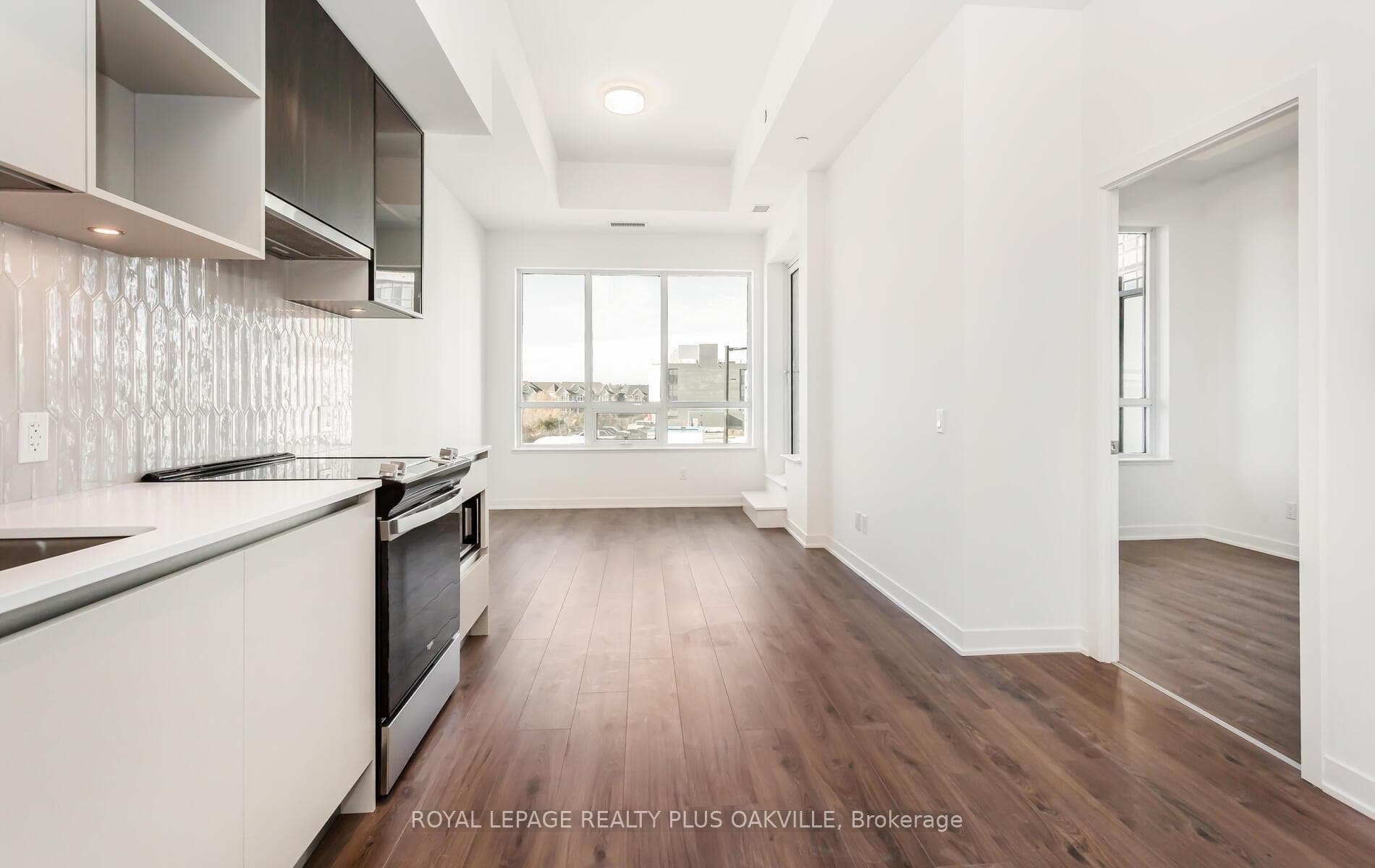 405 Dundas Street Unit 238 photo 9