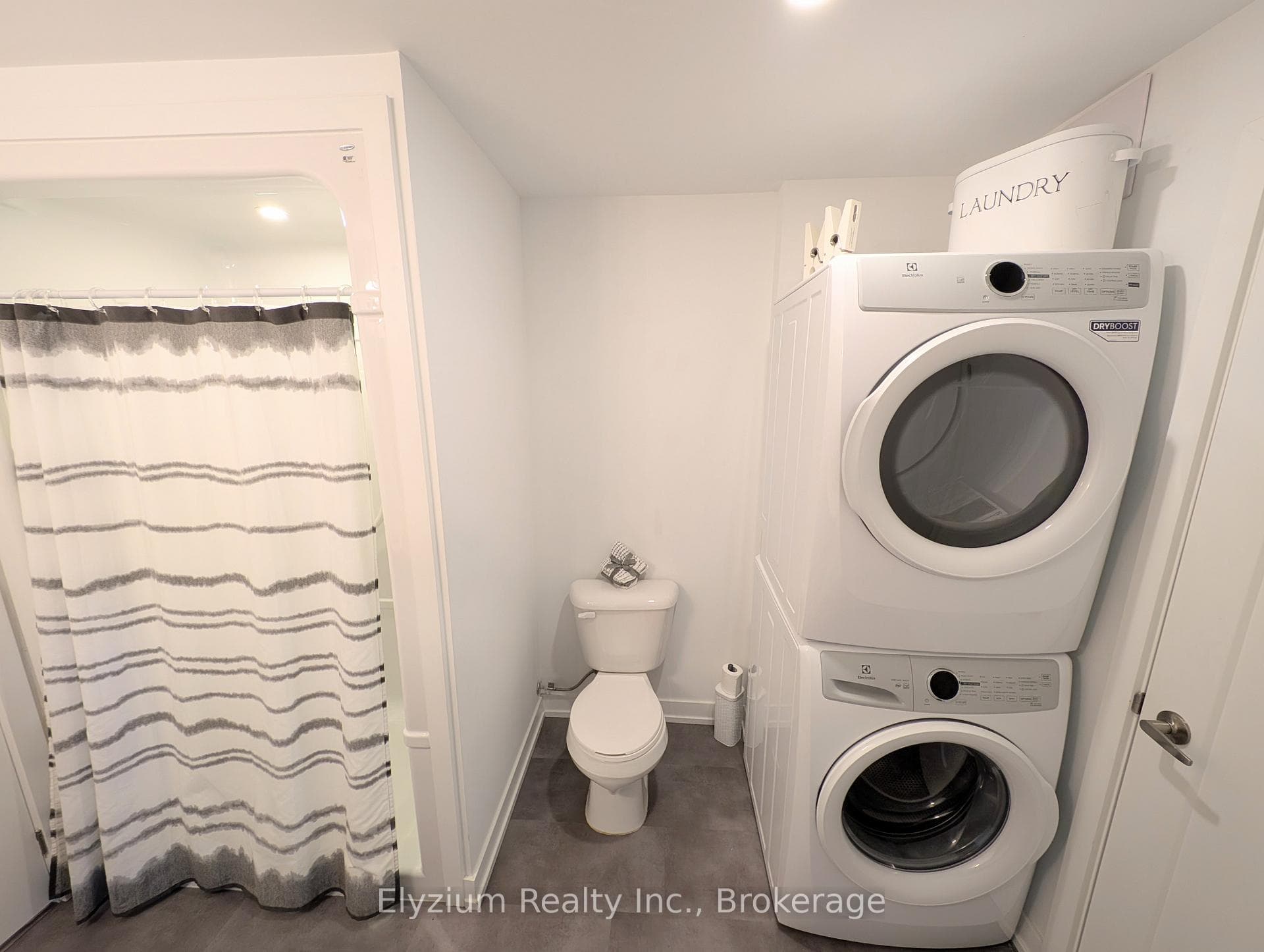 781 Clare Avenue Unit 211 photo 17