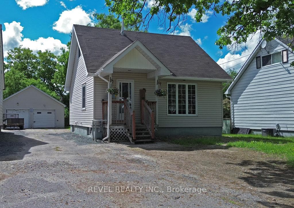 385 Cedar Street photo 2