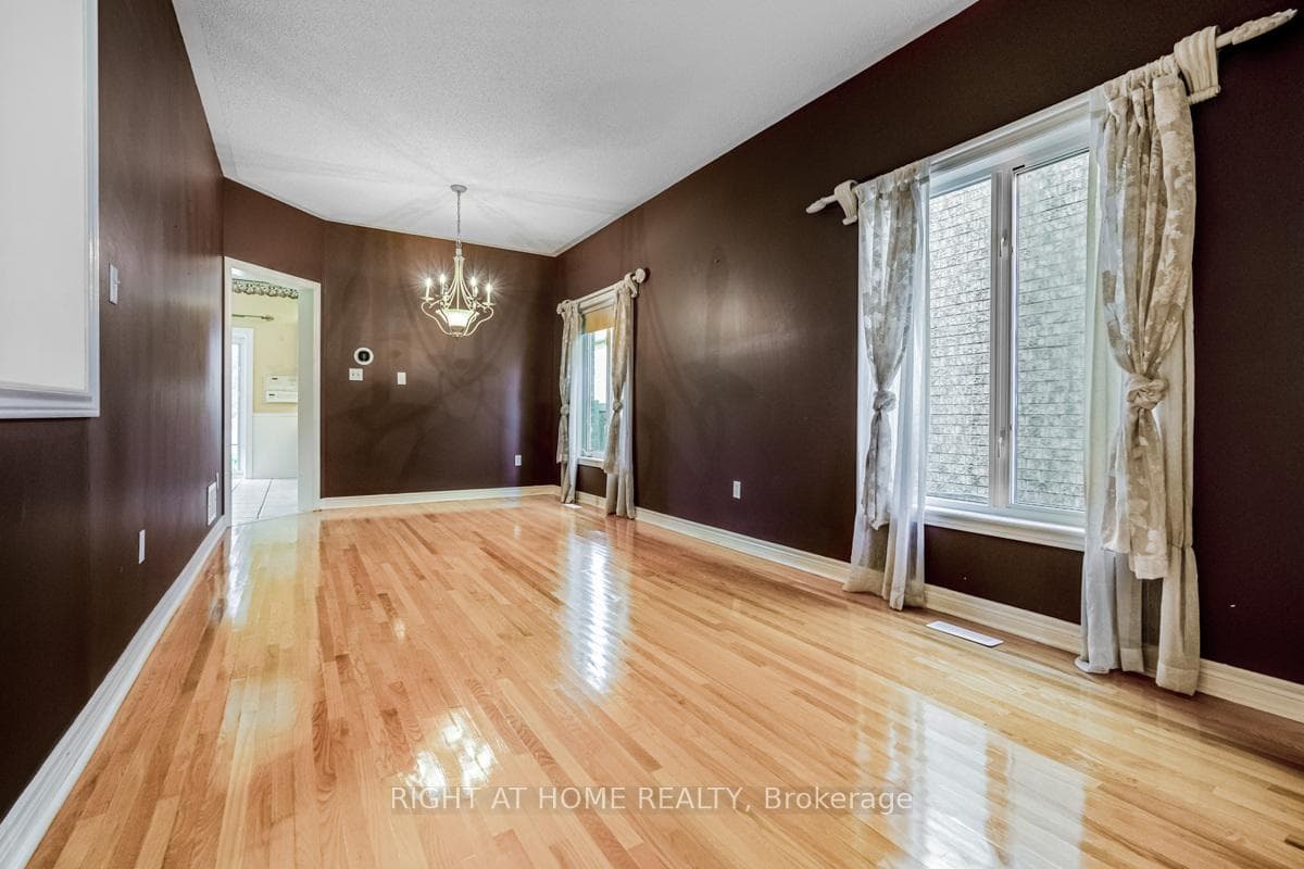 6304 LISGAR Drive photo 6