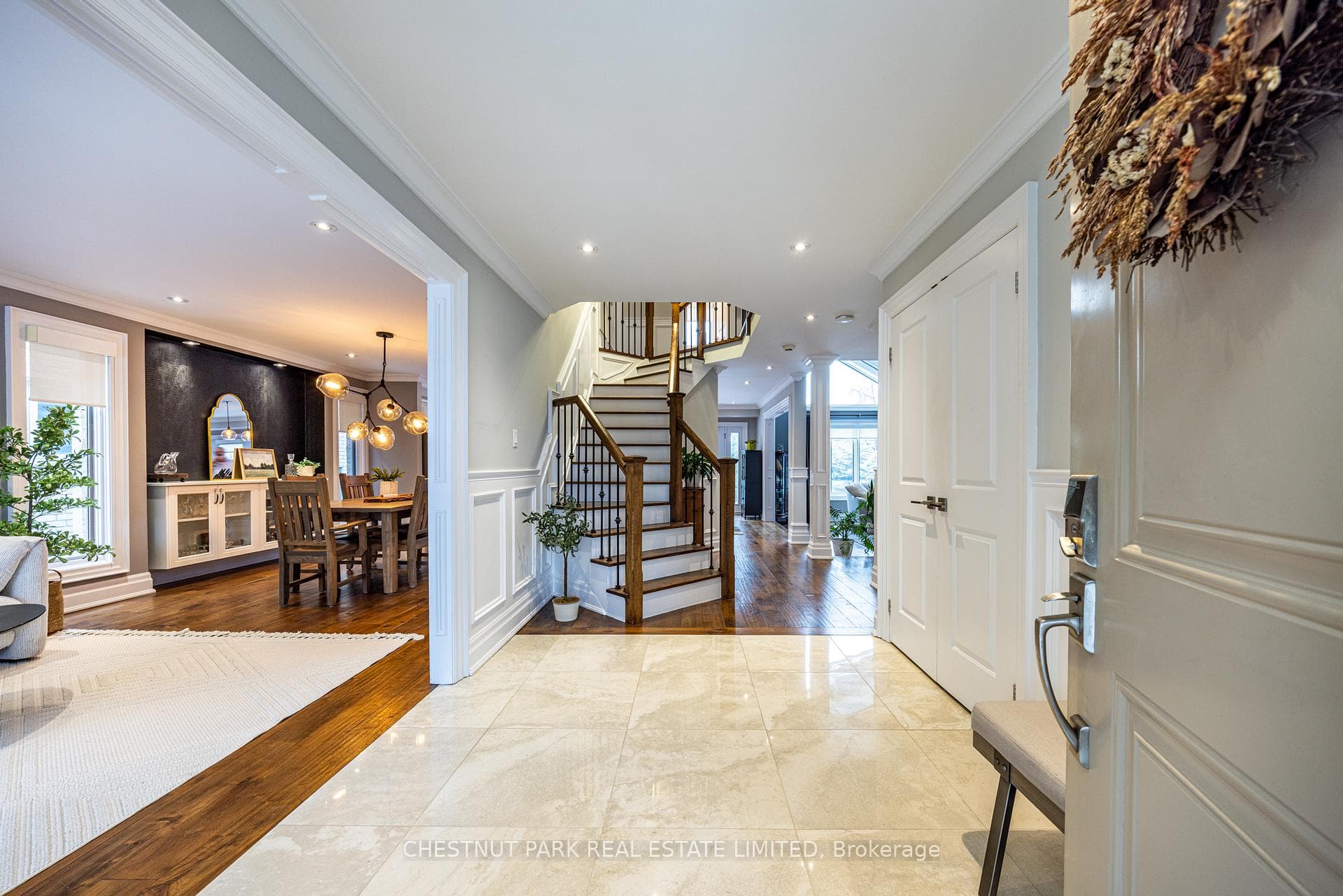 104 Gatestone Drive photo 2
