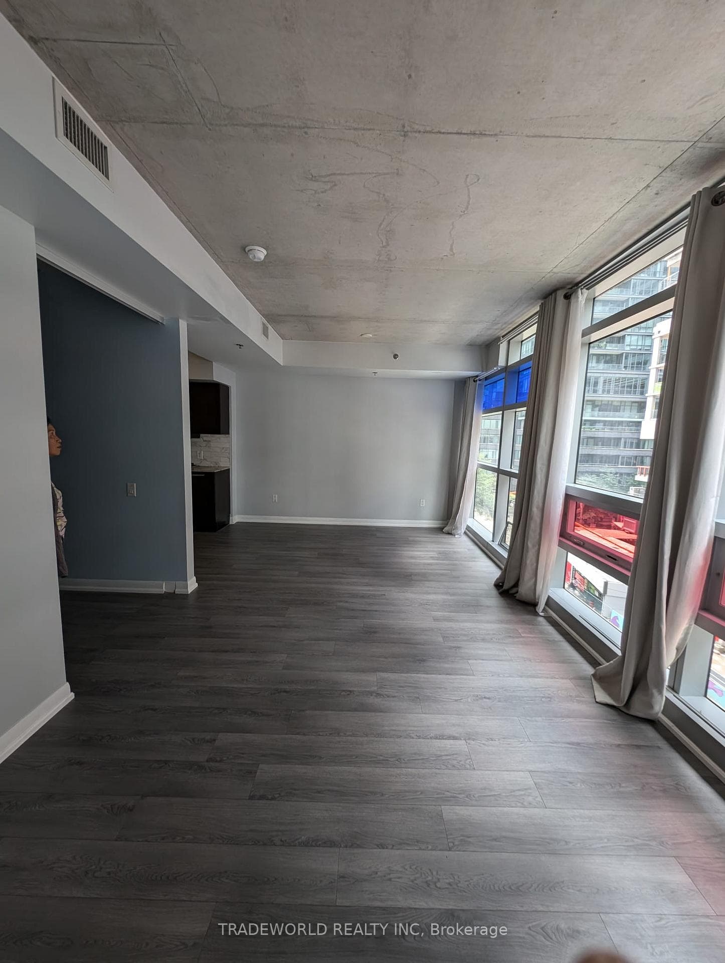 375 King Street Unit 409 photo 4