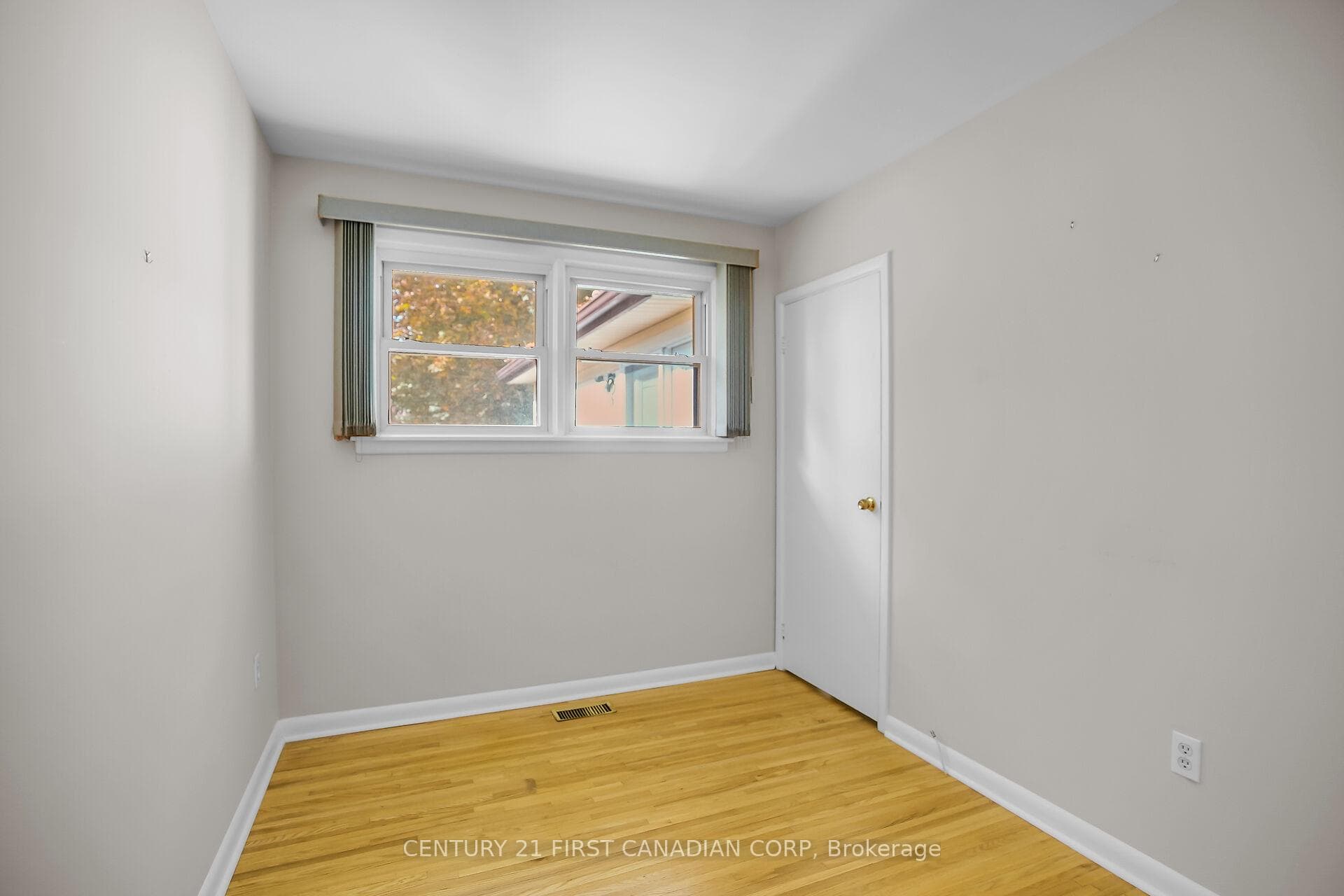 119 Bancroft Road photo 10