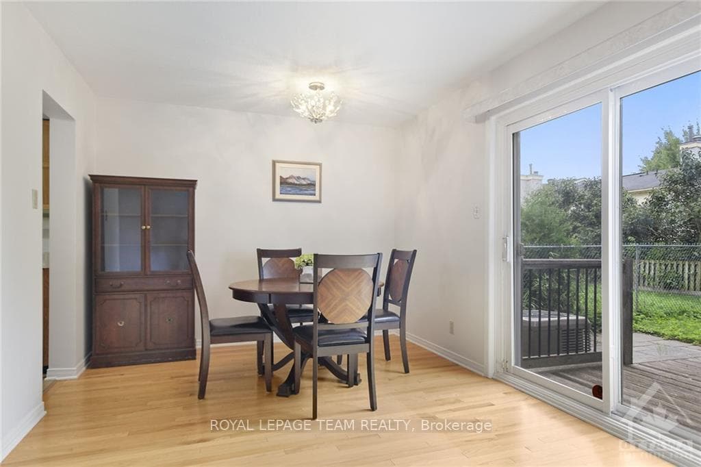 29 SHEARER Crescent photo 8