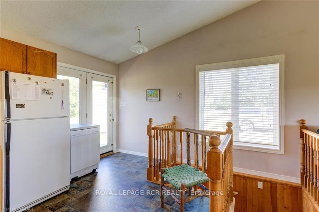 7990 14th Line Road photo 10