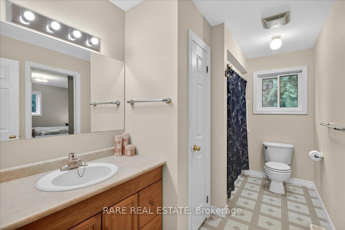 18 Lamers Crescent photo 11