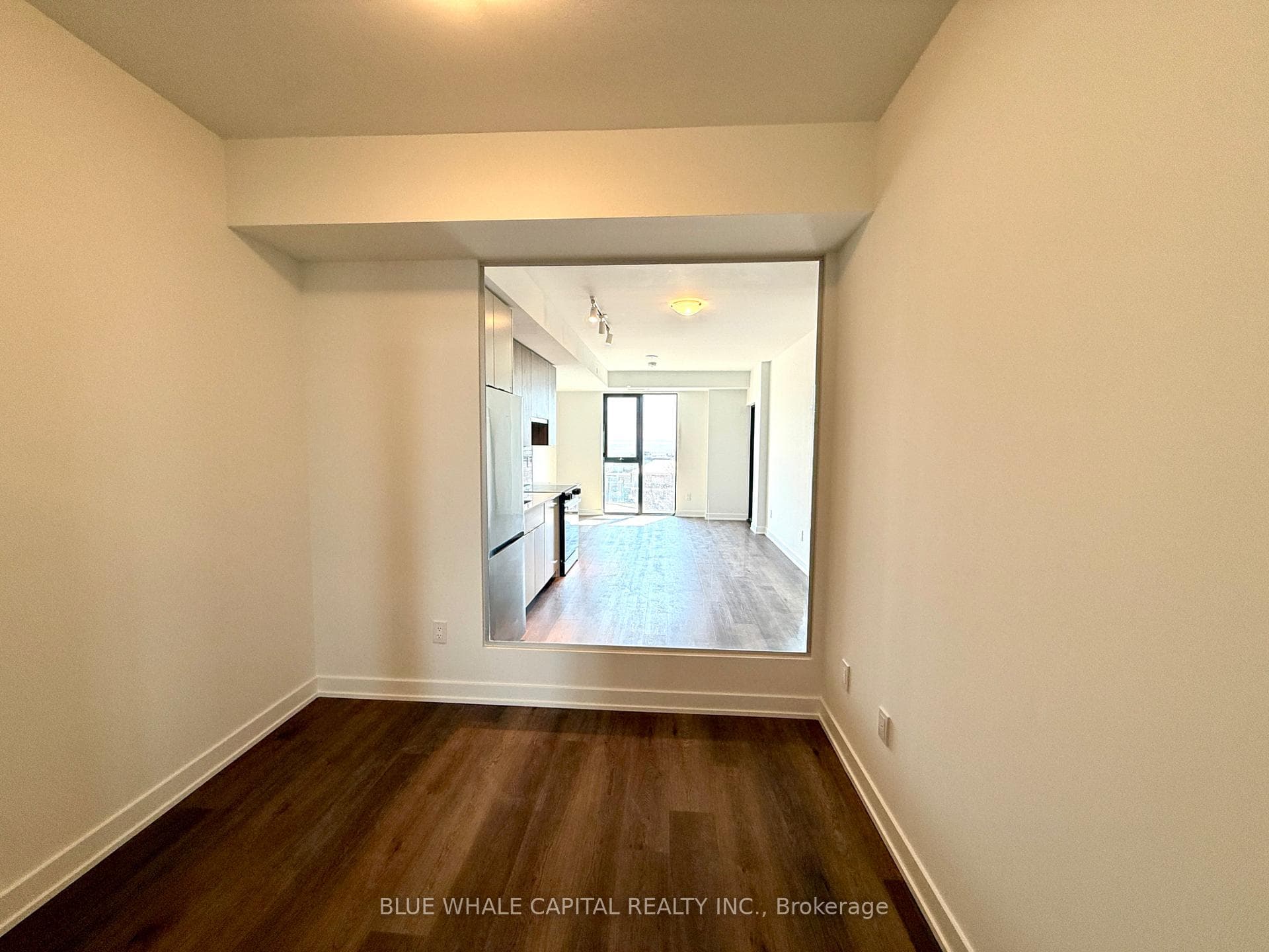 2075 Lakeshore Road Unit 307 photo 12