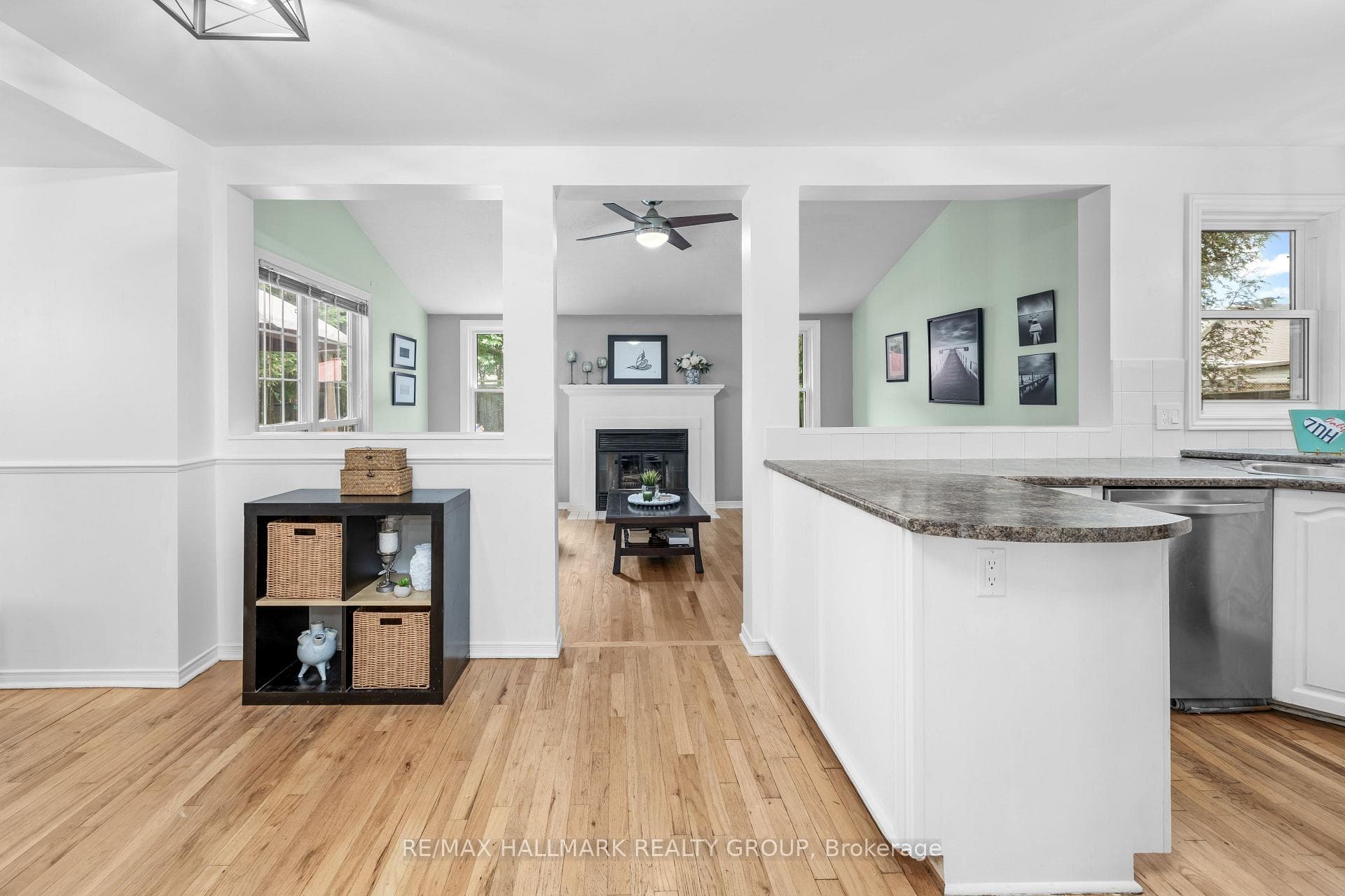 652 Thicket Way photo 15
