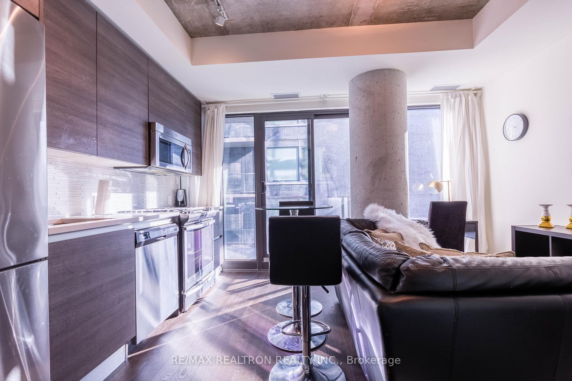 111 Bathurst Street Unit 1001 photo 5