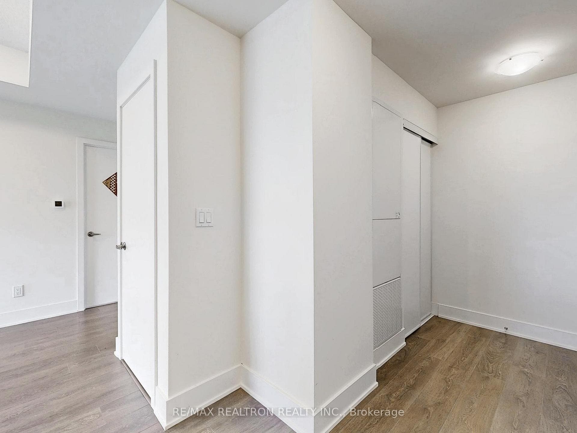 188 Fairview Mall Drive Unit 1515 photo 25