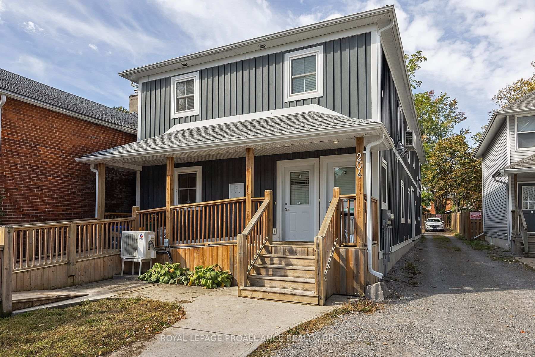 204 Alfred Street photo 2