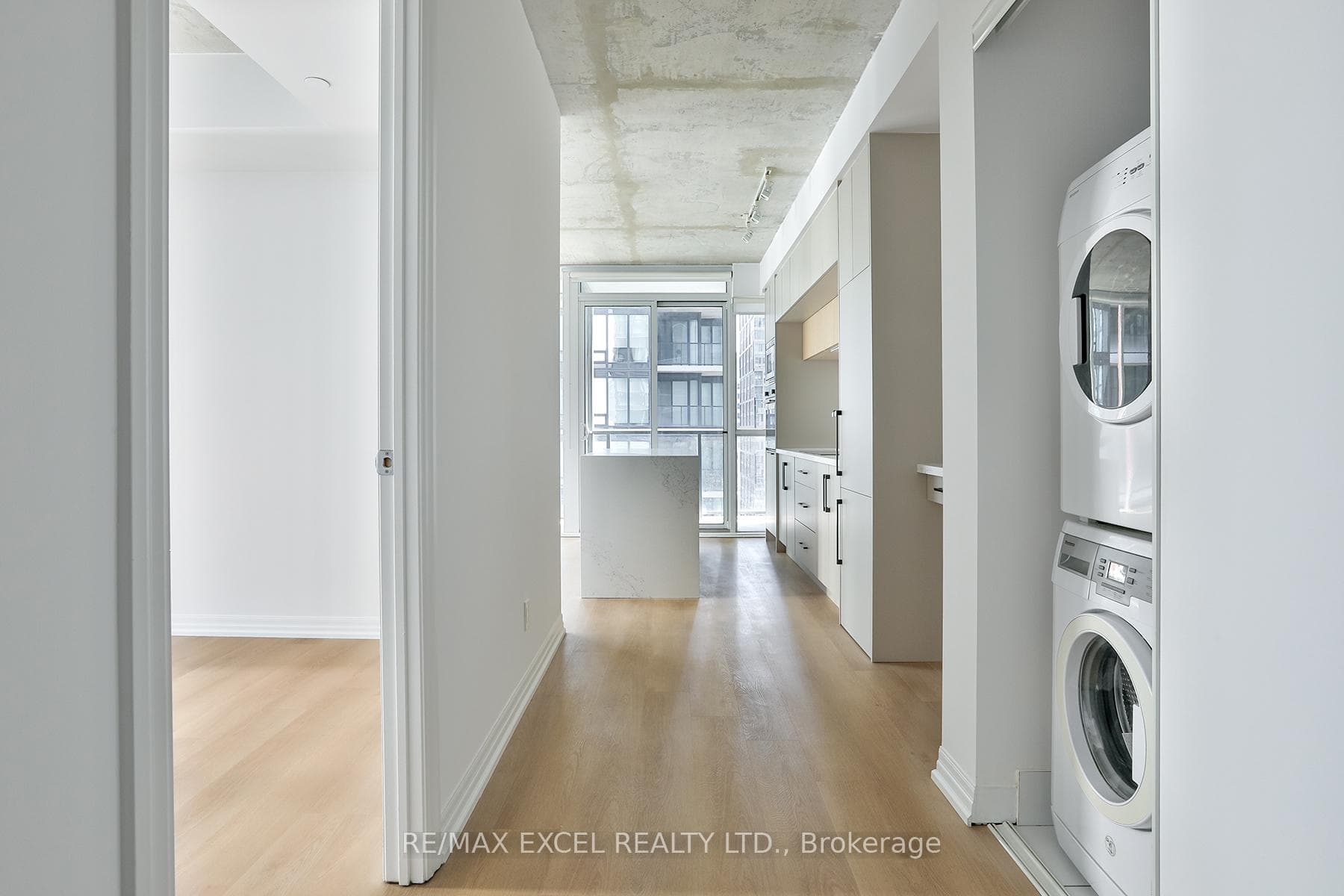 88 Blue Jays Way Unit 2602 photo 4