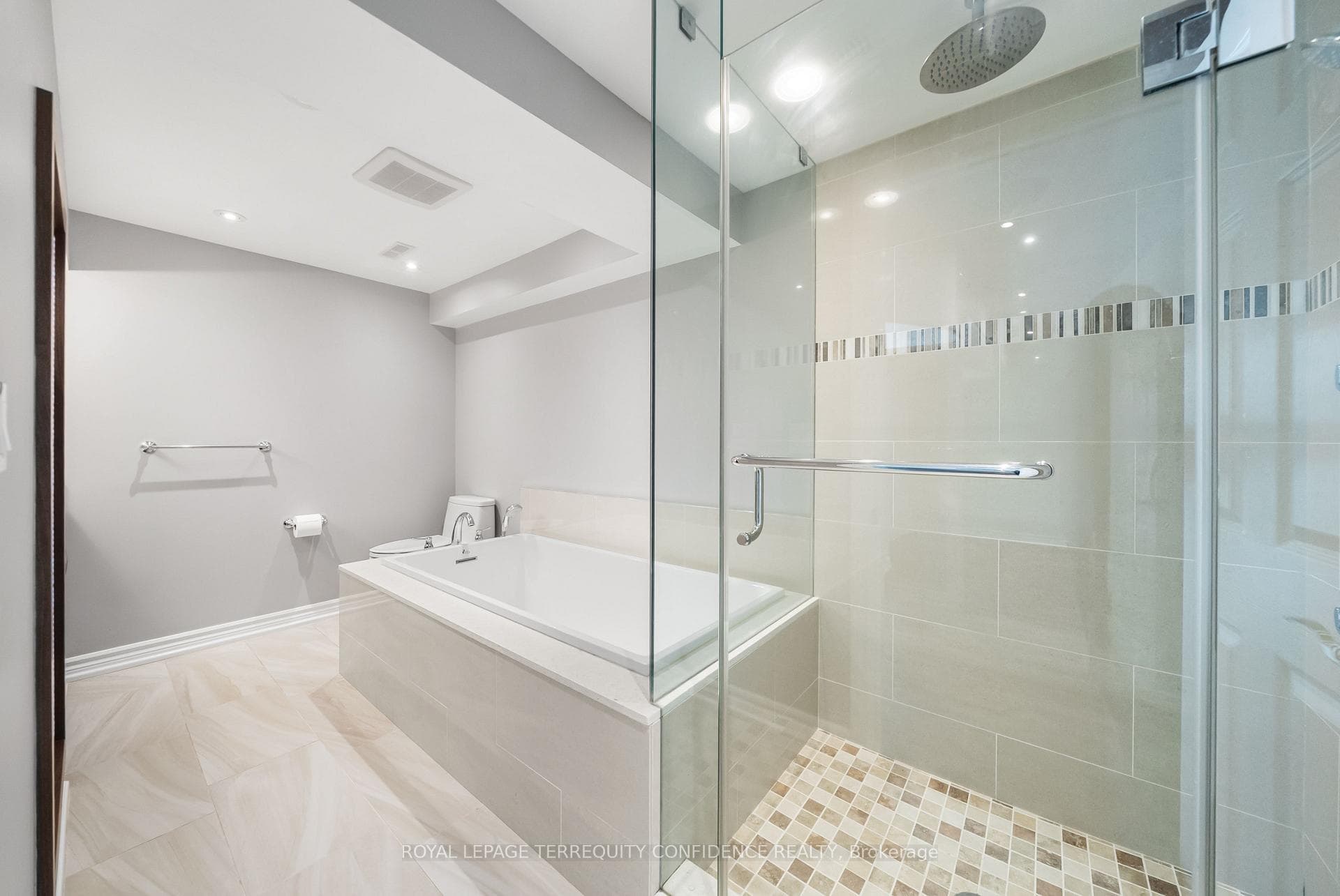 84 Bestview Drive photo 41