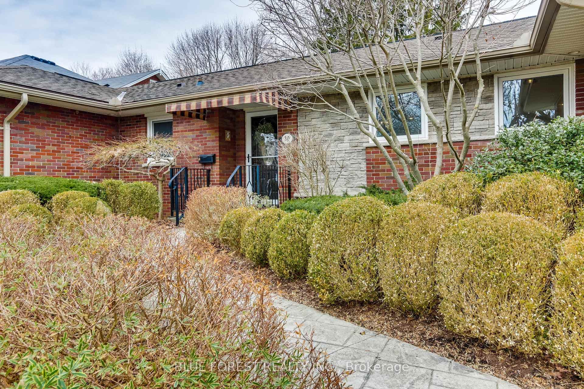 30 Franklin Avenue photo 2