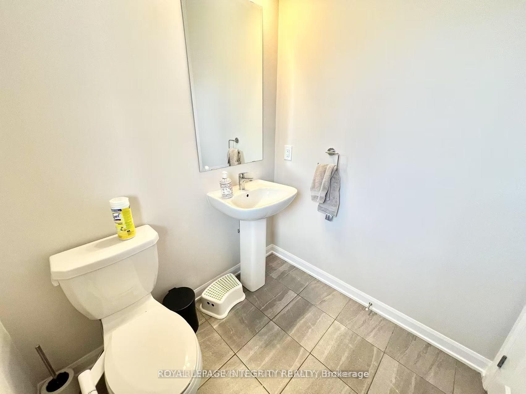 1042 Parabolica Way photo 26