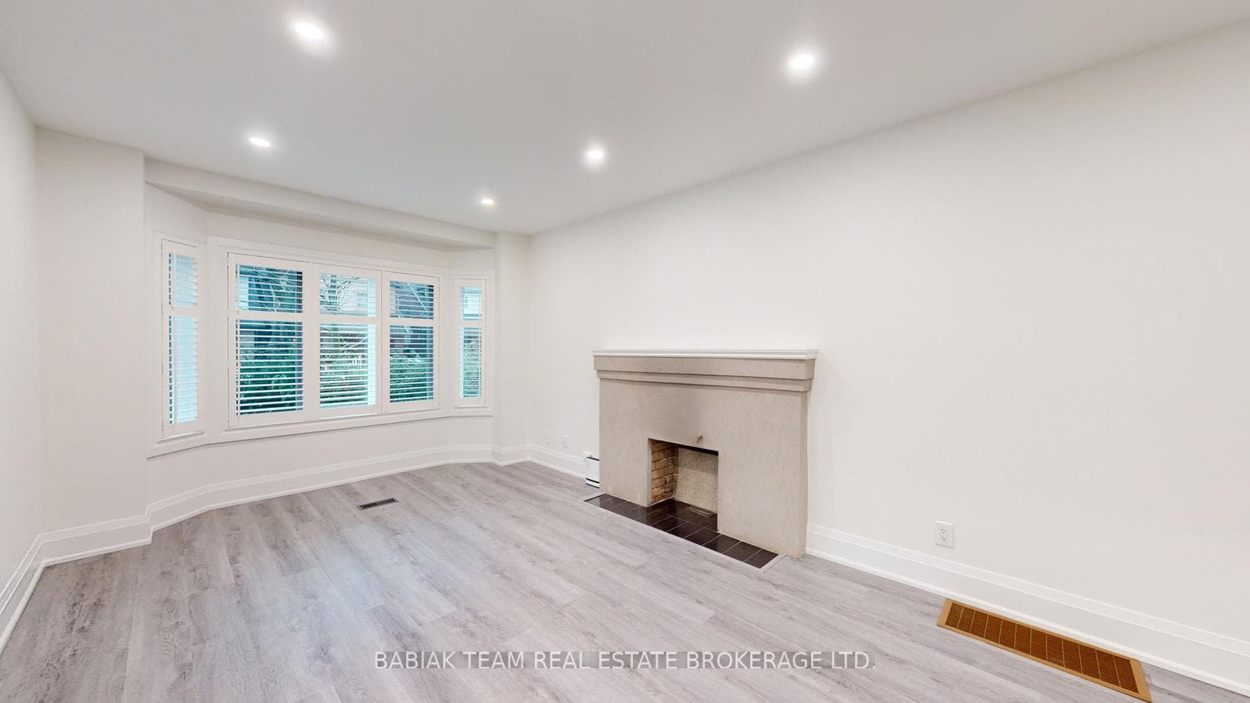 19 Grassmere Road Unit Main photo 8