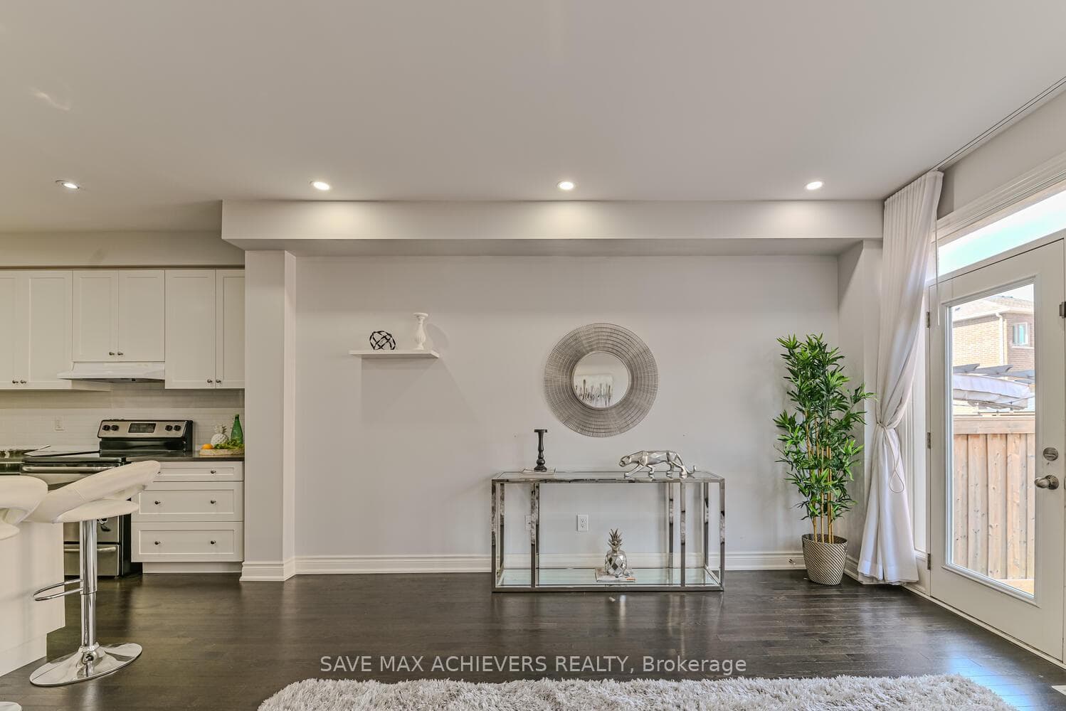 23 Lady Evelyn Crescent photo 18