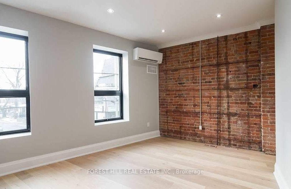 1216 Dundas Street Unit 2nd Flr photo 13