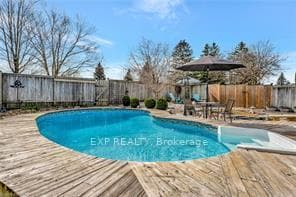 128 Pathfinder Crescent photo 35