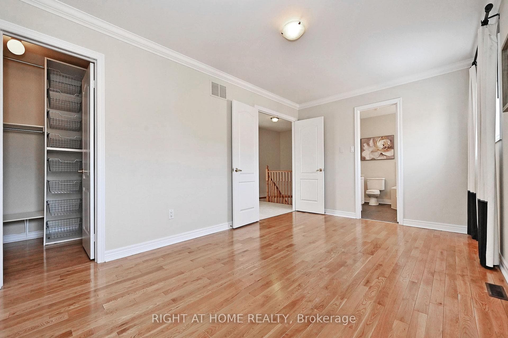 58 Valemount Way photo 27
