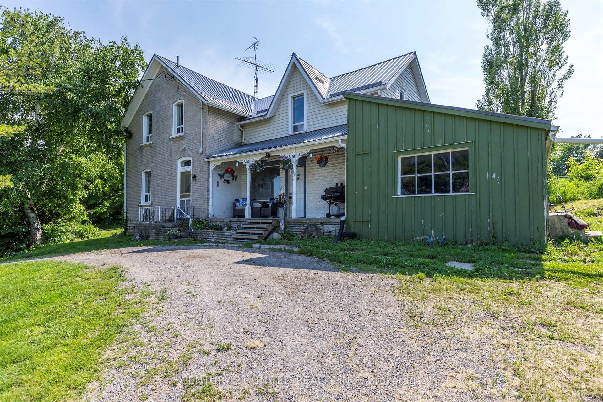 60 Collins Road photo 2