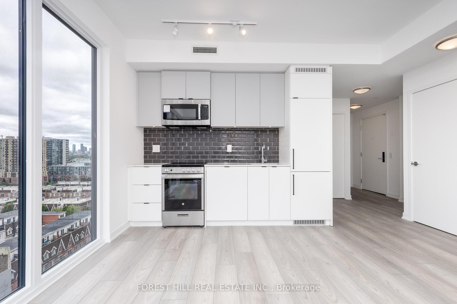 285 Dufferin Street Unit 1024 photo 16