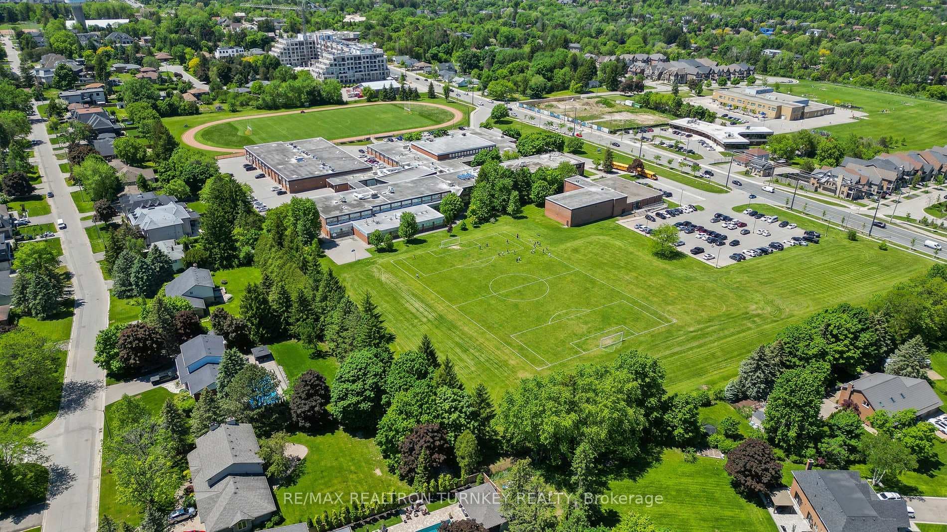 Close to Schools and Parks
