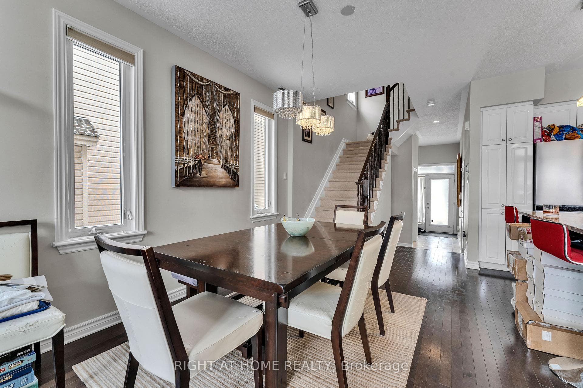 430 Cooks Mills Crescent photo 9