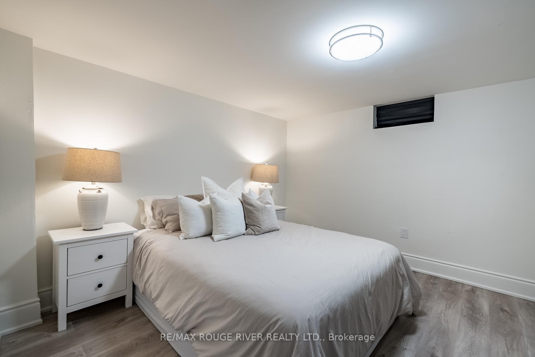 3 Ennisclare Place photo 32