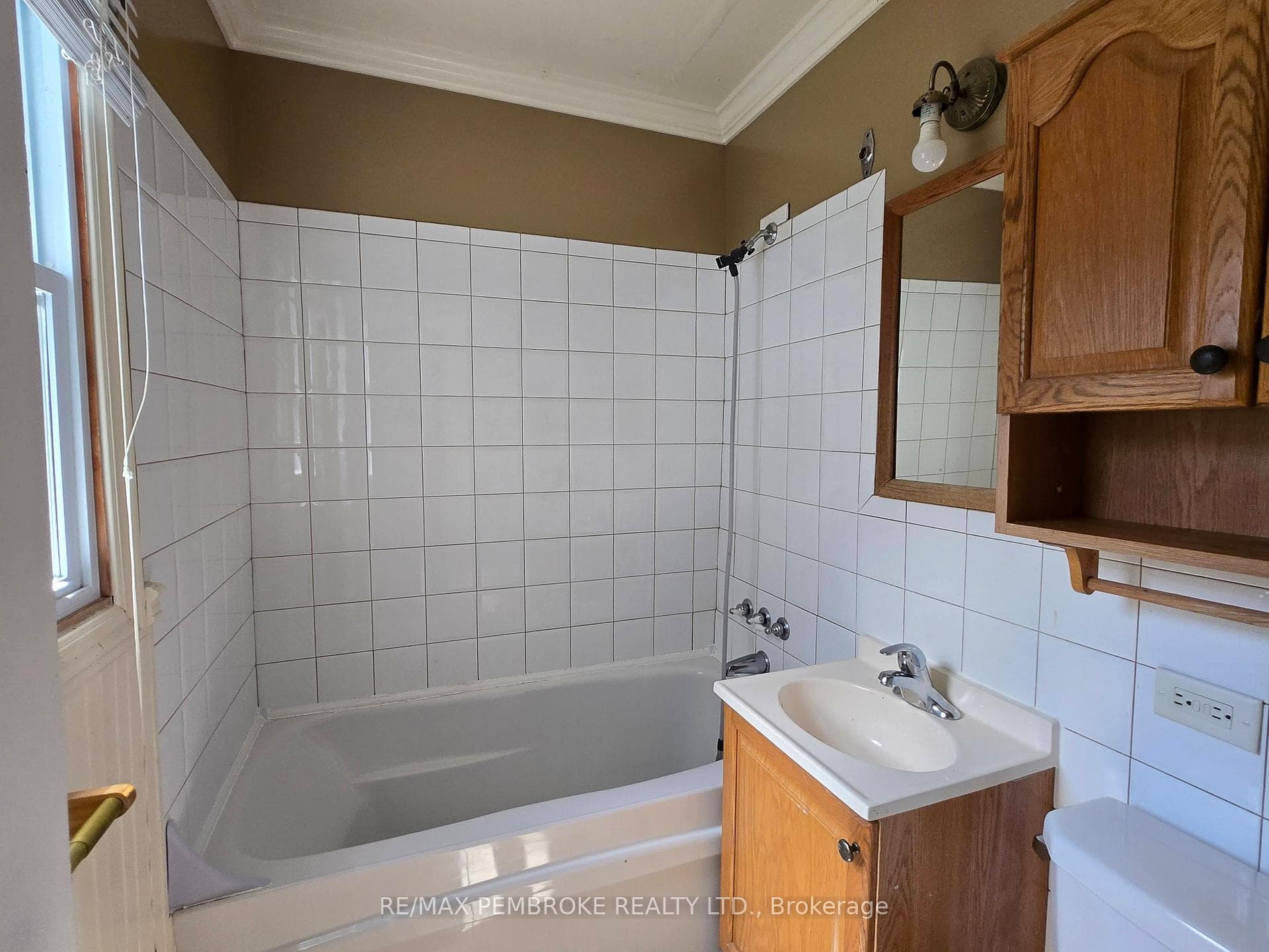 4 piece bathroom