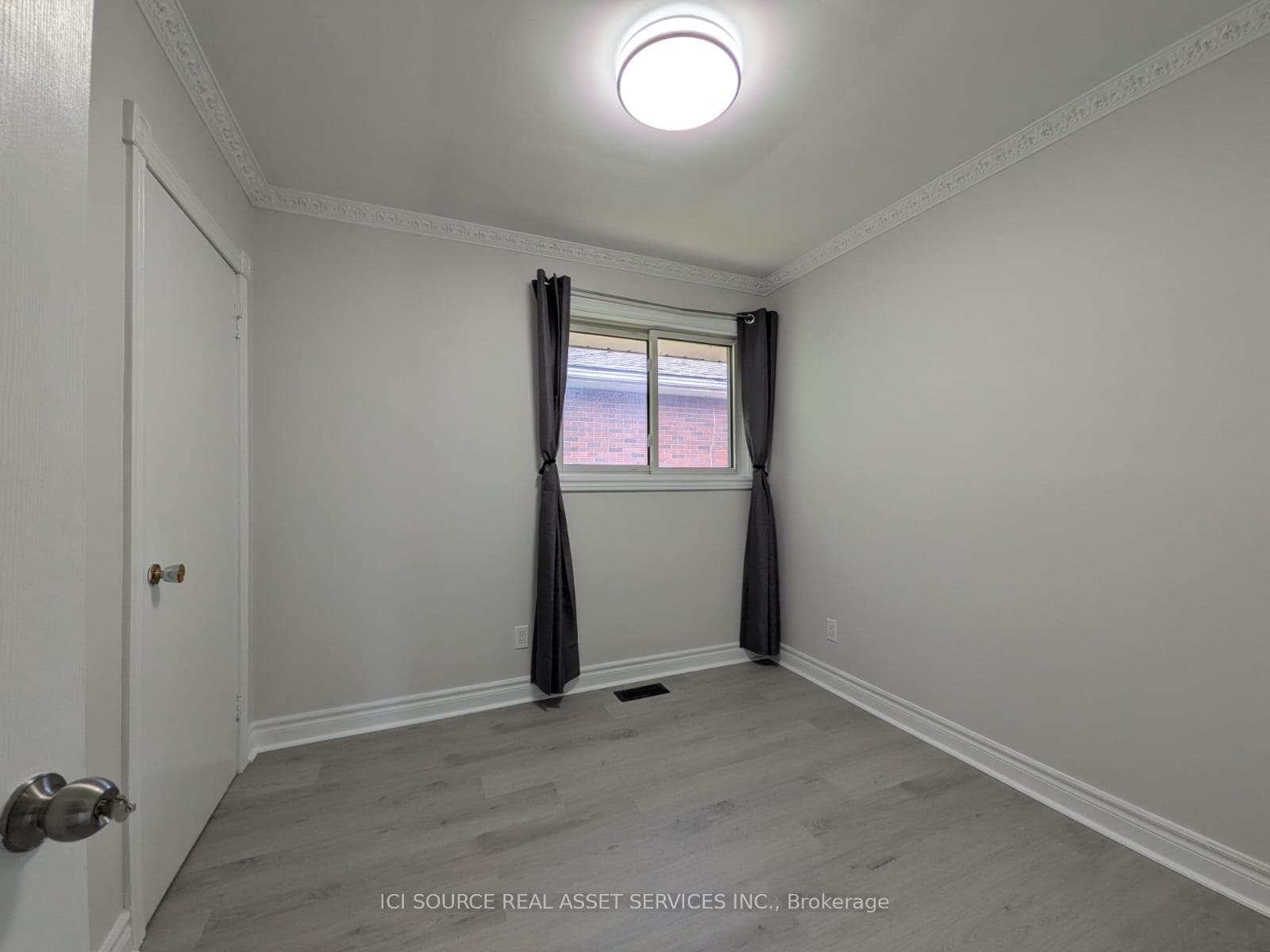 21 Parkdale Drive Unit A - Upper photo 15