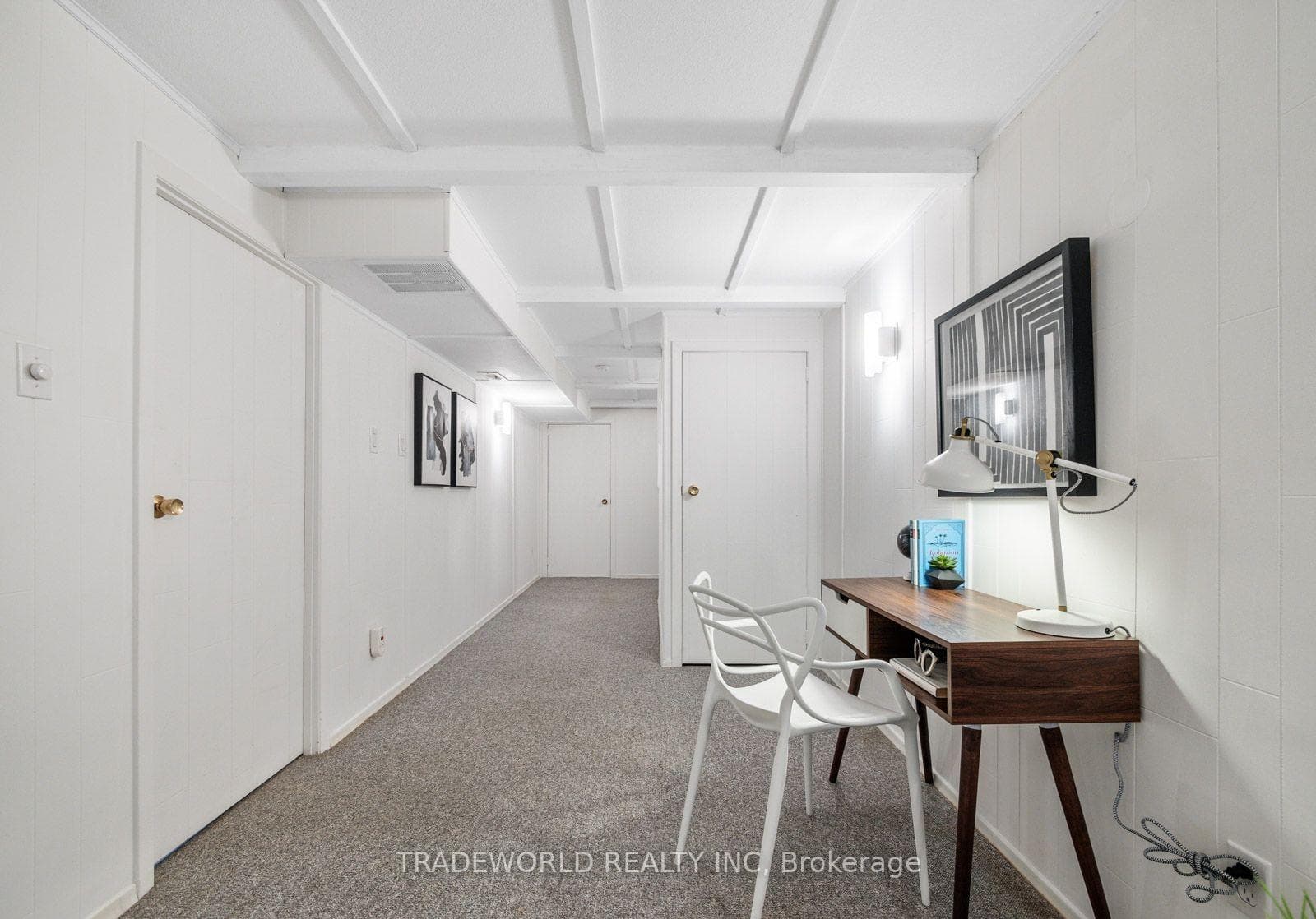 60 Camelot Way photo 22