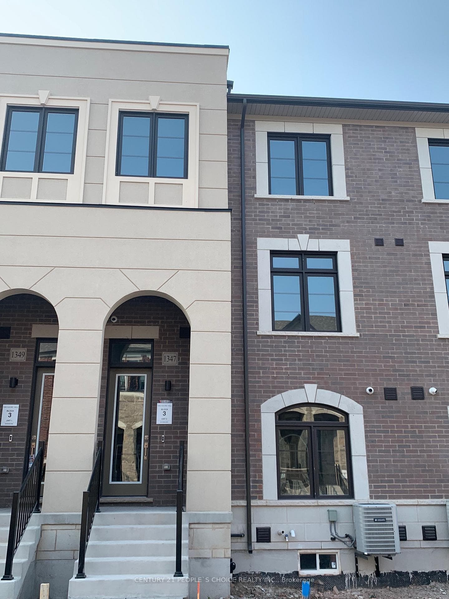 1347 Kobzar Drive photo 1