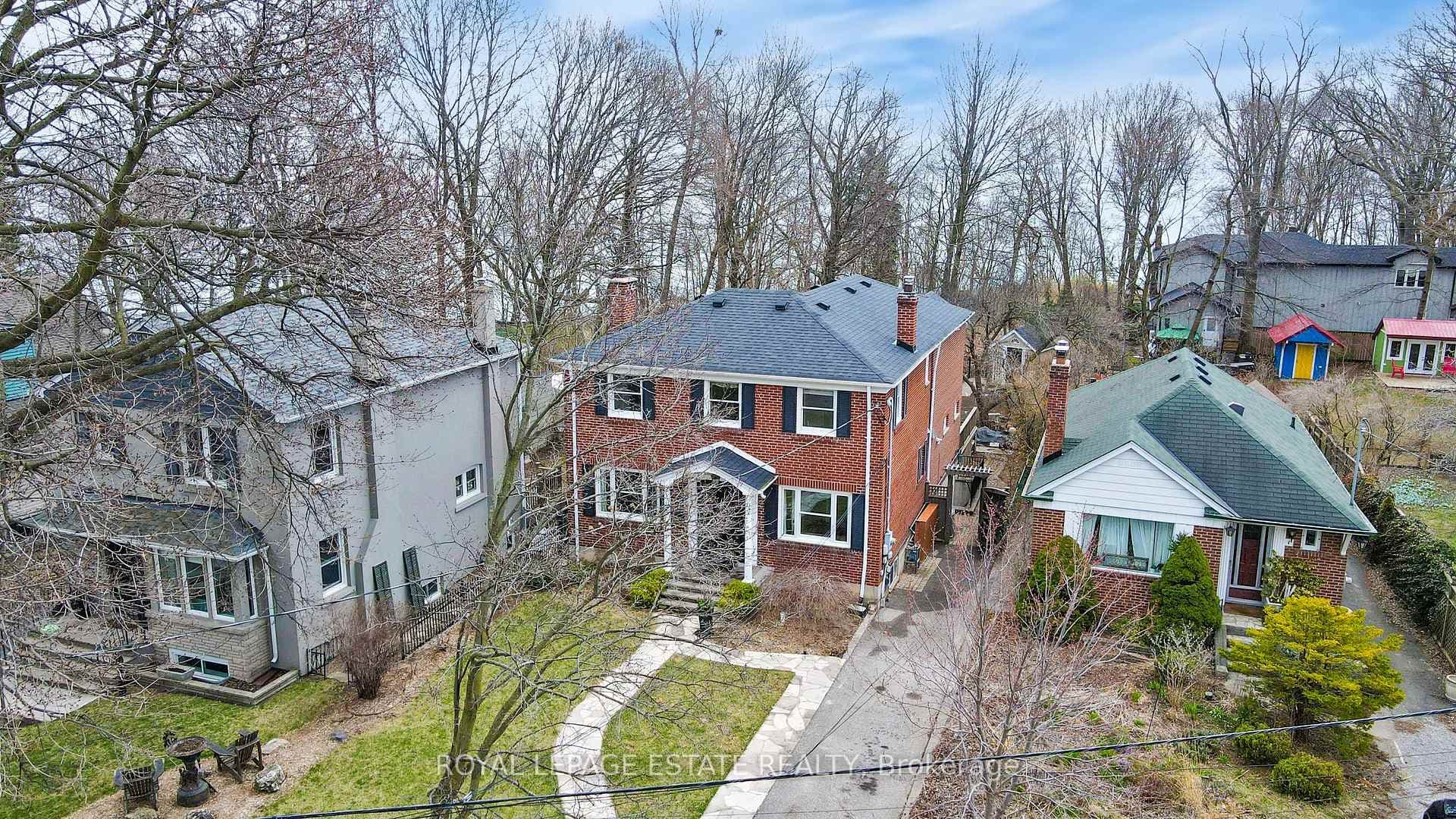 3 Springbank Avenue photo 1